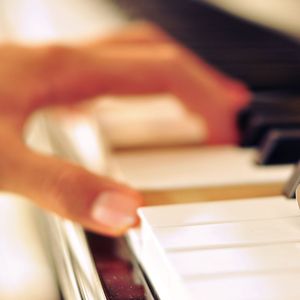 杨童舒透视走光
